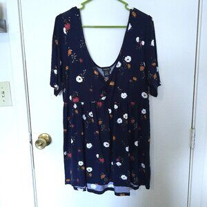 Torrid Size 1 Super Soft Navy Blue Floral Baby Doll Top